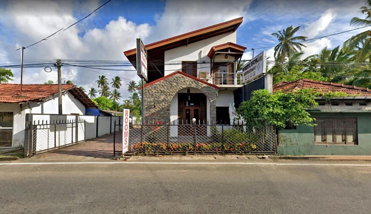 Hotel White Horse Mirissa Exterior foto