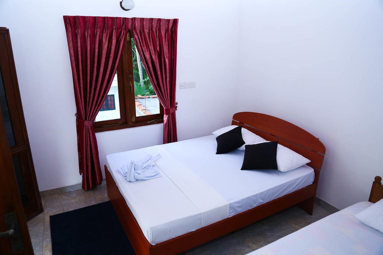 Hotel White Horse Mirissa Exterior foto